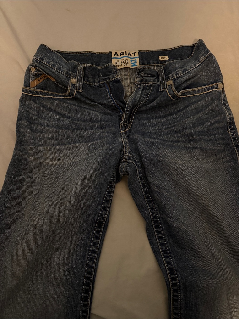 Ariat mens 29x32 Boot Cut Jeans in Dark Blue Wash